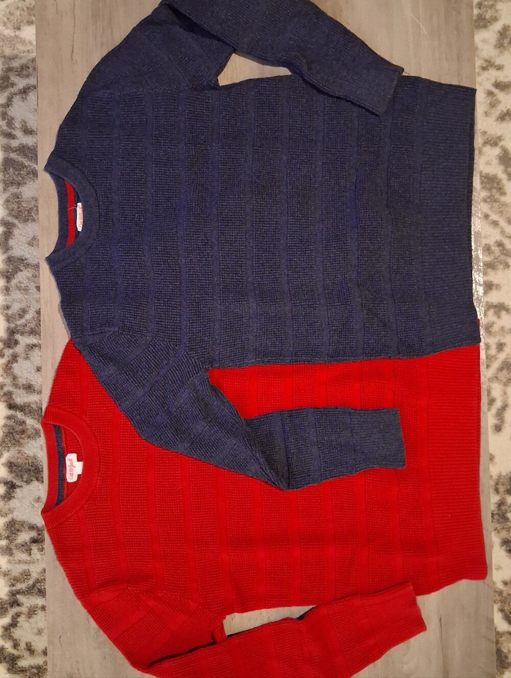 Cat & Jack Navy and Red Boy's Sweaters - L